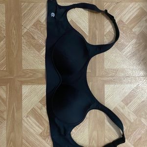 Black sports bra